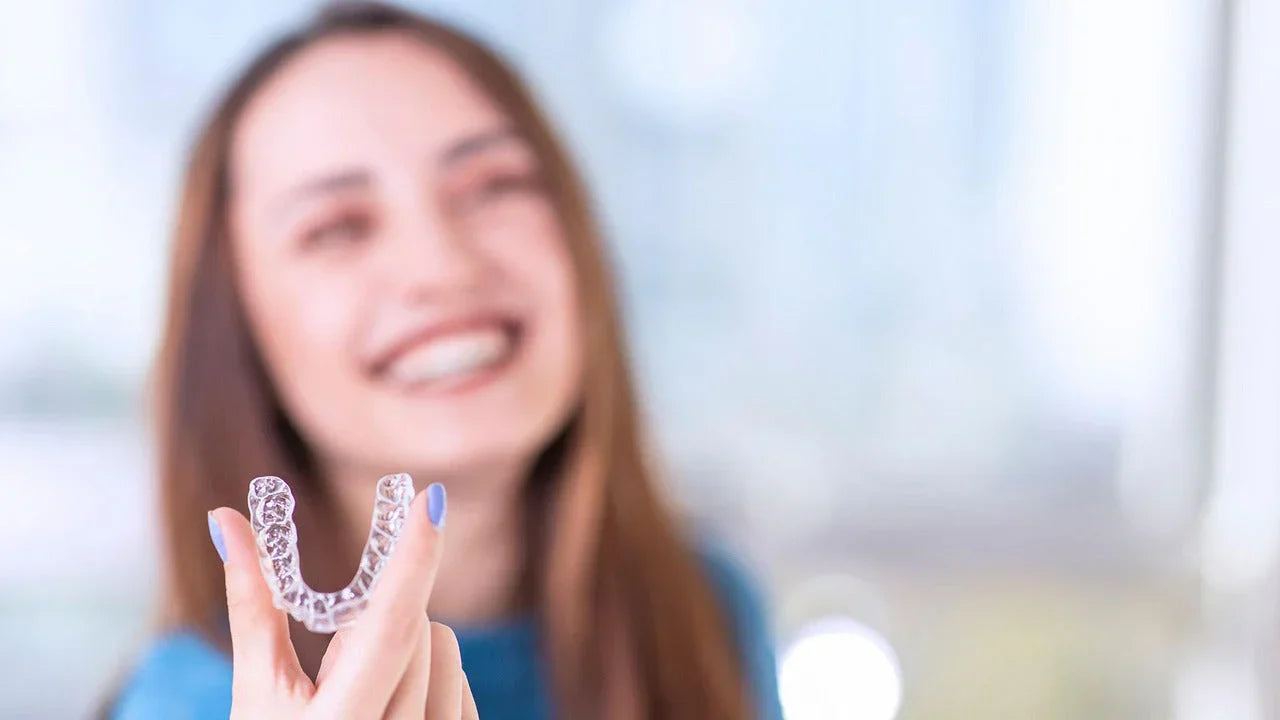 How to Clean and Care for Clear Retainers: A Complete Guide - NewSmile UK